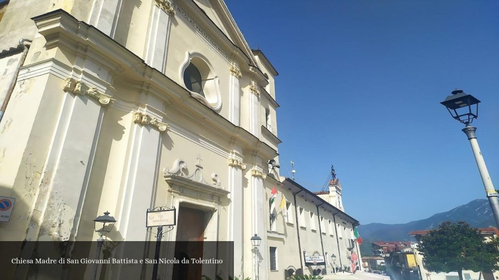 Chiesa Madre di San Giovanni Battista e San Nicola da Tolentino - Piano (Campania)